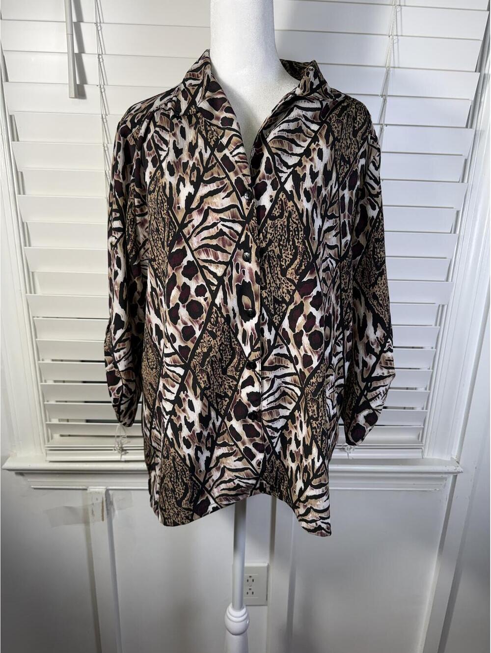 Donnkenny Classics Mixed Animal Print Roll Tab Button Up Shirt Large